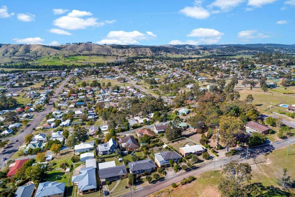 25 Hospital Road, DUNGOG, NSW 2420 AUS