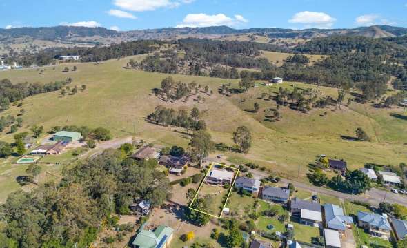 25 Hospital Road, DUNGOG, NSW 2420 AUS