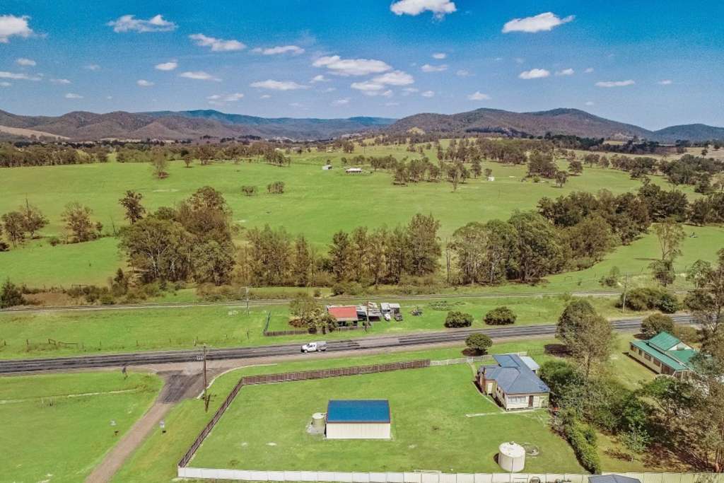 37 Bridge Street, GLOUCESTER, NSW 2422 AUS