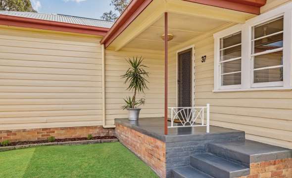 37 Bridge Street, GLOUCESTER, NSW 2422 AUS