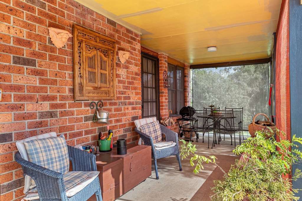 18-20 Jones Street, DUNGOG, NSW 2420 AUS