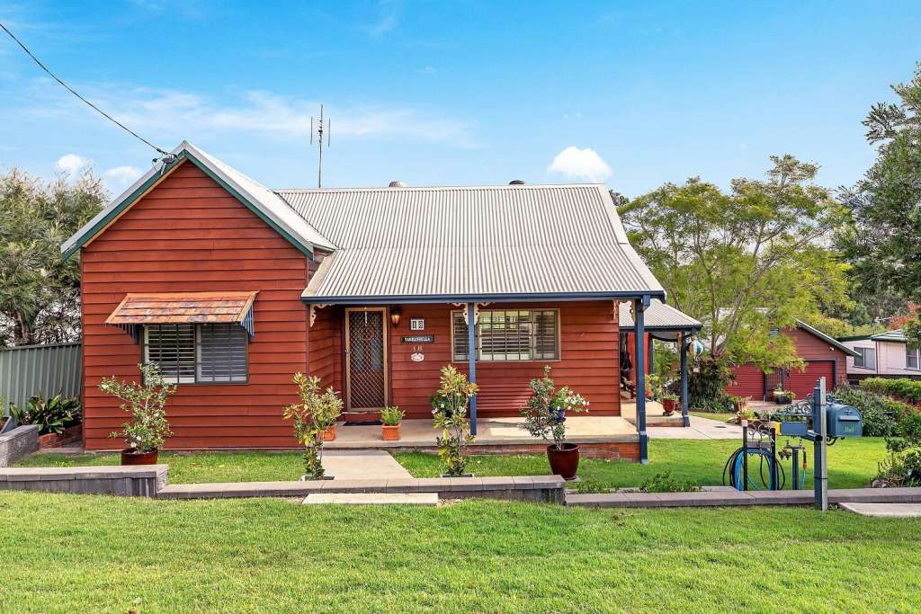 18-20 Jones Street, DUNGOG, NSW 2420 AUS