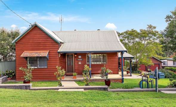 18-20 Jones Street, DUNGOG, NSW 2420 AUS