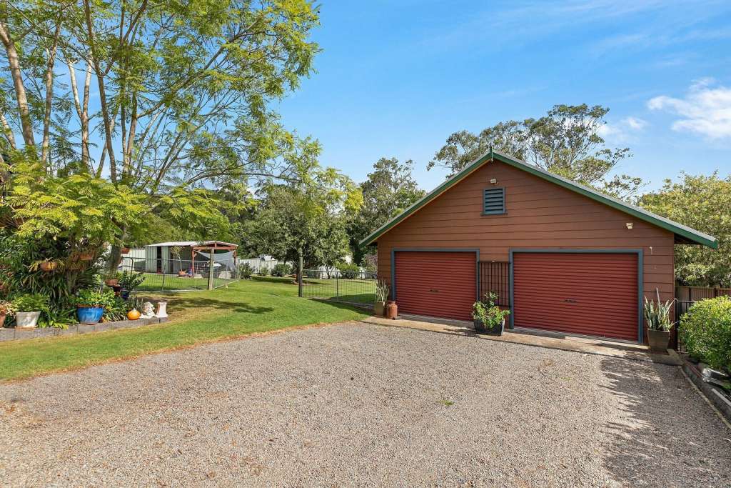 18-20 Jones Street, DUNGOG, NSW 2420 AUS