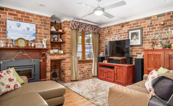 18-20 Jones Street, DUNGOG, NSW 2420 AUS