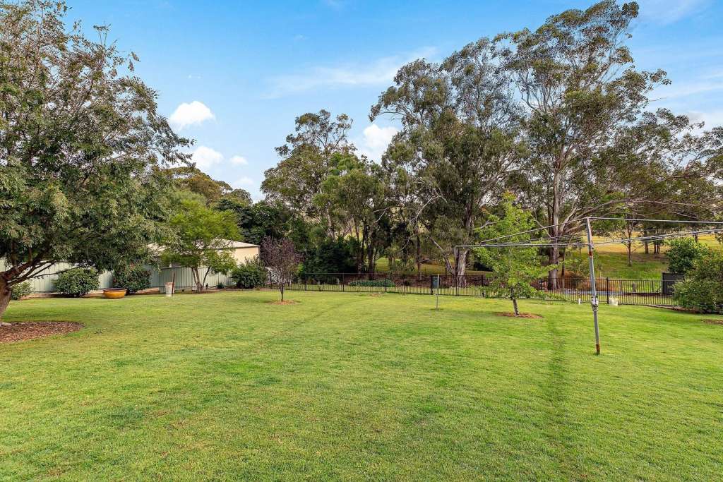 18-20 Jones Street, DUNGOG, NSW 2420 AUS