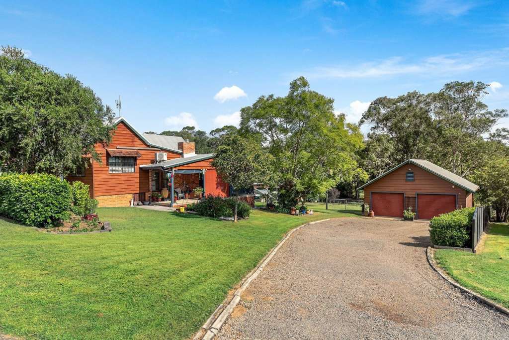 18-20 Jones Street, DUNGOG, NSW 2420 AUS