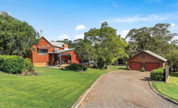 18-20 Jones Street, DUNGOG, NSW 2420 AUS