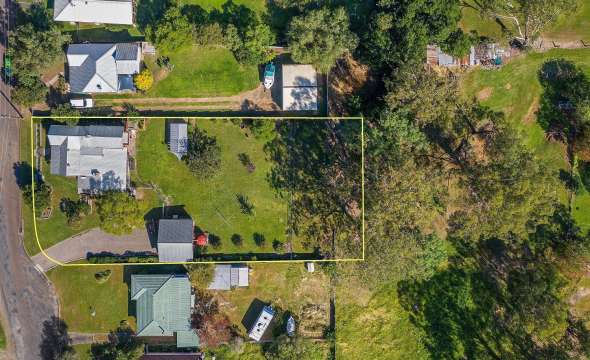 18-20 Jones Street, DUNGOG, NSW 2420 AUS