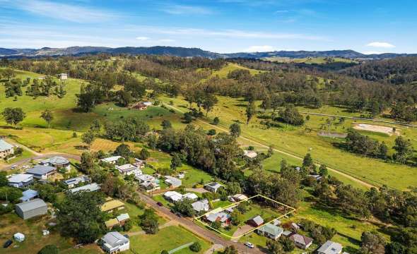 18-20 Jones Street, DUNGOG, NSW 2420 AUS