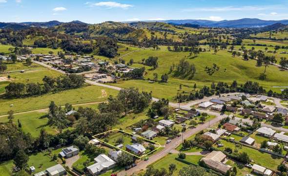 18-20 Jones Street, DUNGOG, NSW 2420 AUS