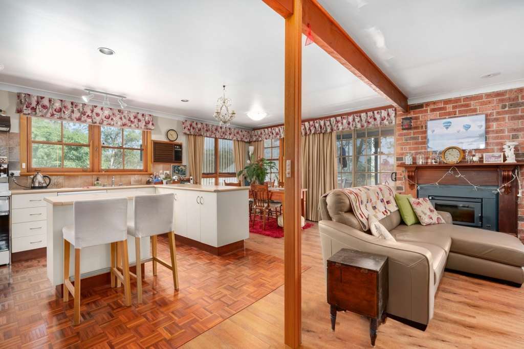 18-20 Jones Street, DUNGOG, NSW 2420 AUS