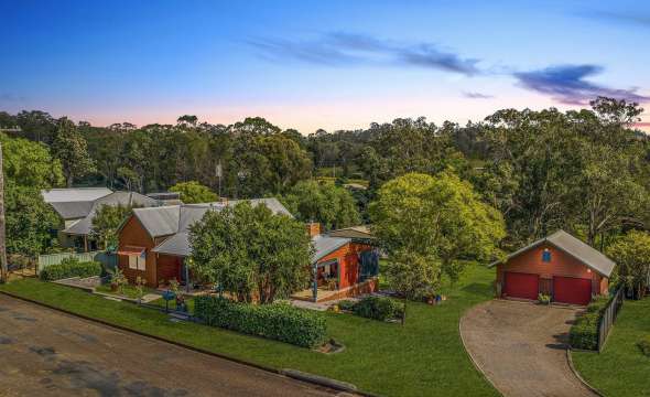 18-20 Jones Street, DUNGOG, NSW 2420 AUS