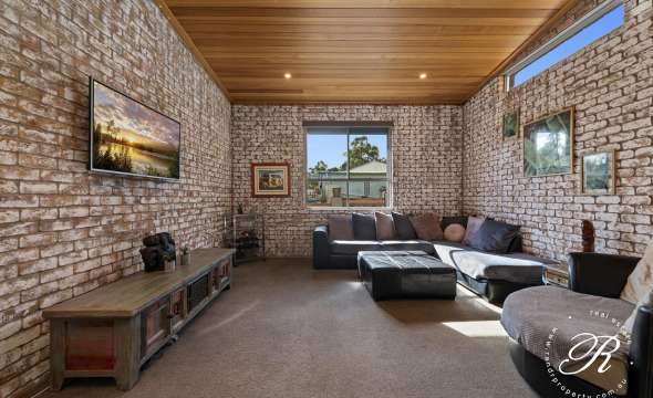 15 Mackenzie Street, BULAHDELAH, NSW 2423 AUS