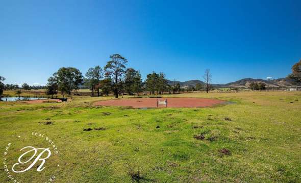 4452 The Bucketts Way, GLOUCESTER, NSW 2422 AUS