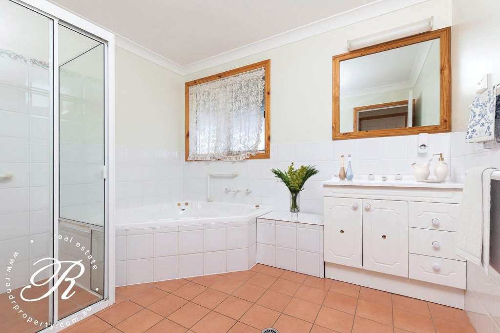 4452 The Bucketts Way, GLOUCESTER, NSW 2422 AUS