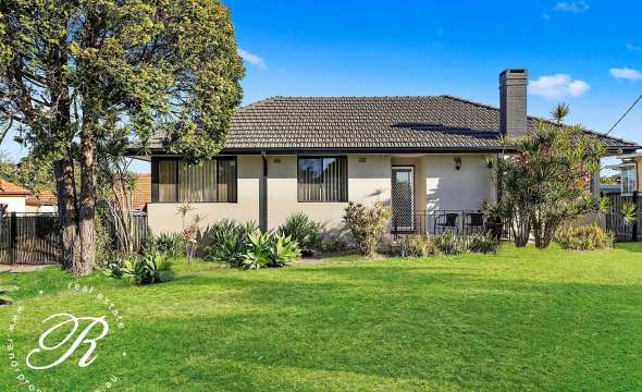 1 Kent Street, RAYMOND TERRACE, NSW 2324 AUS