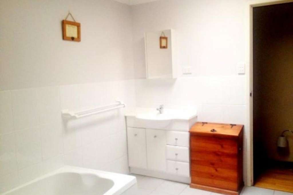 STROUD, NSW 2425 AUS