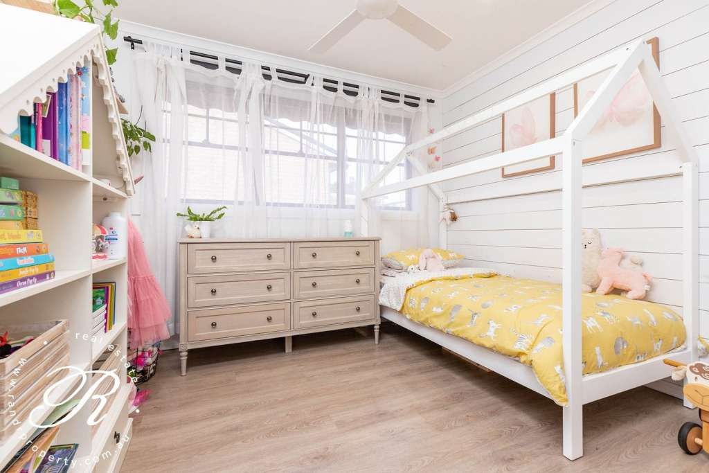 8A Cowper Street, NABIAC, NSW 2312 AUS