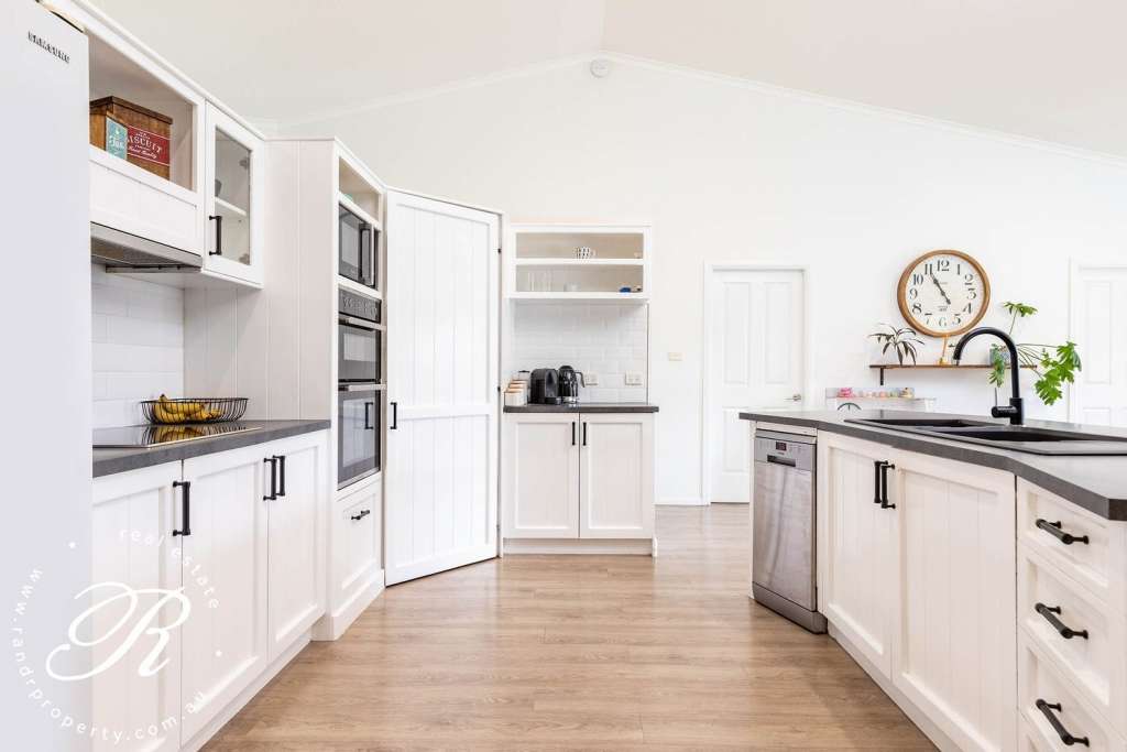 8A Cowper Street, NABIAC, NSW 2312 AUS