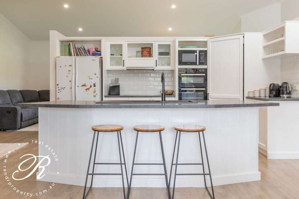 8A Cowper Street, NABIAC, NSW 2312 AUS