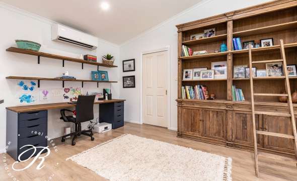 8A Cowper Street, NABIAC, NSW 2312 AUS