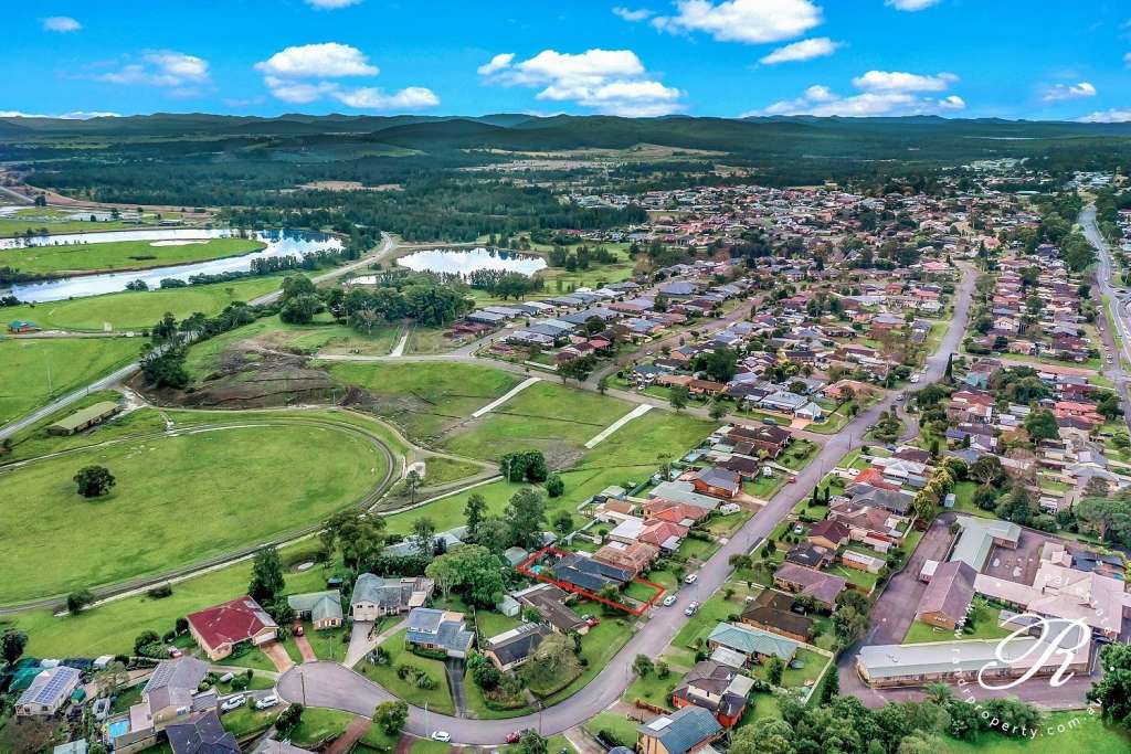 13 Alton Road, RAYMOND TERRACE, NSW 2324 AUS