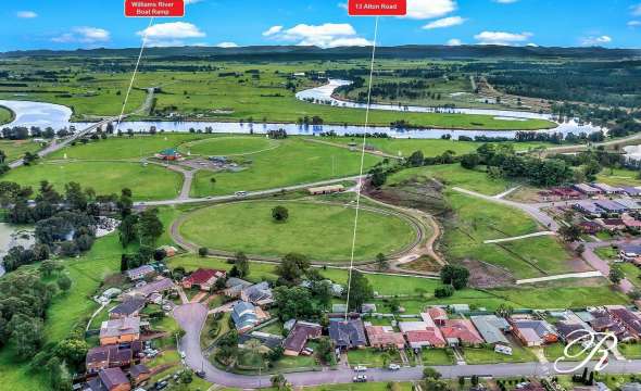 13 Alton Road, RAYMOND TERRACE, NSW 2324 AUS