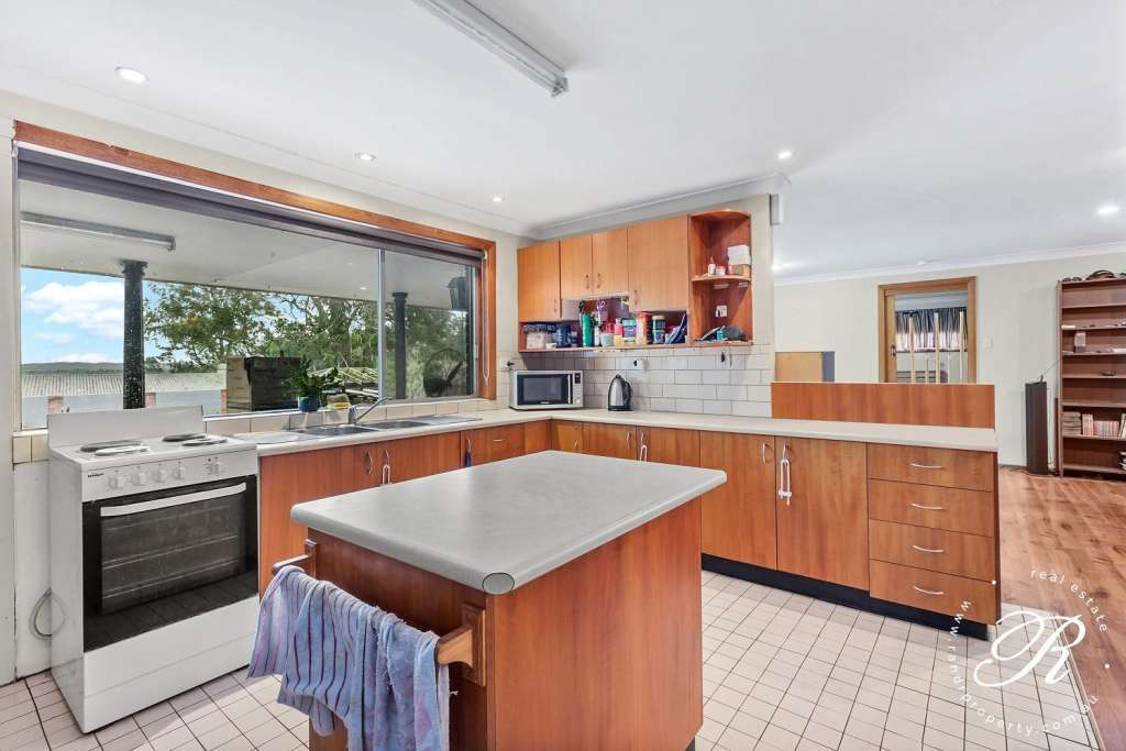 13 Alton Road, RAYMOND TERRACE, NSW 2324 AUS