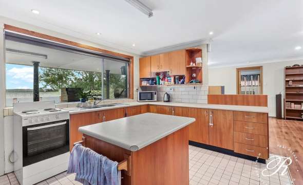 13 Alton Road, RAYMOND TERRACE, NSW 2324 AUS