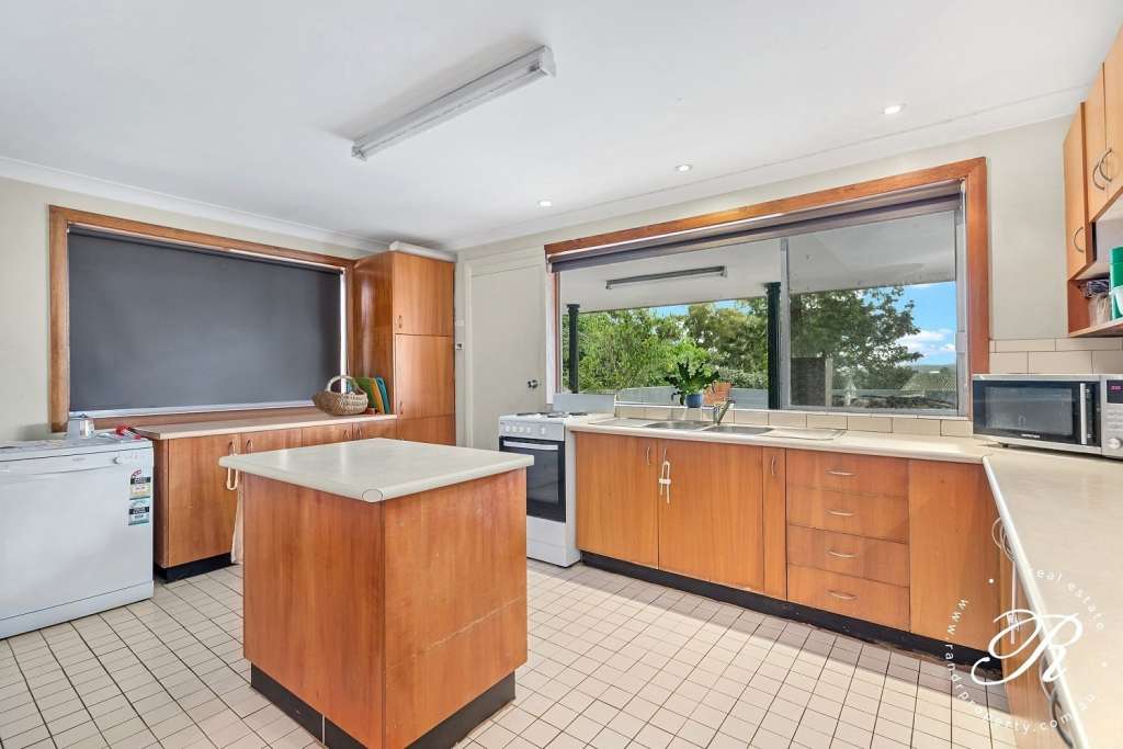 13 Alton Road, RAYMOND TERRACE, NSW 2324 AUS