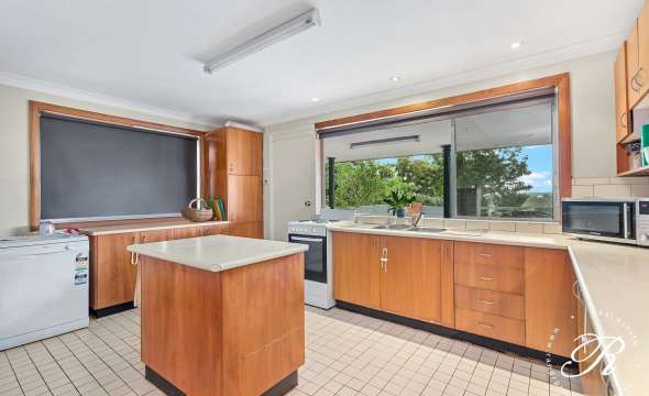 13 Alton Road, RAYMOND TERRACE, NSW 2324 AUS