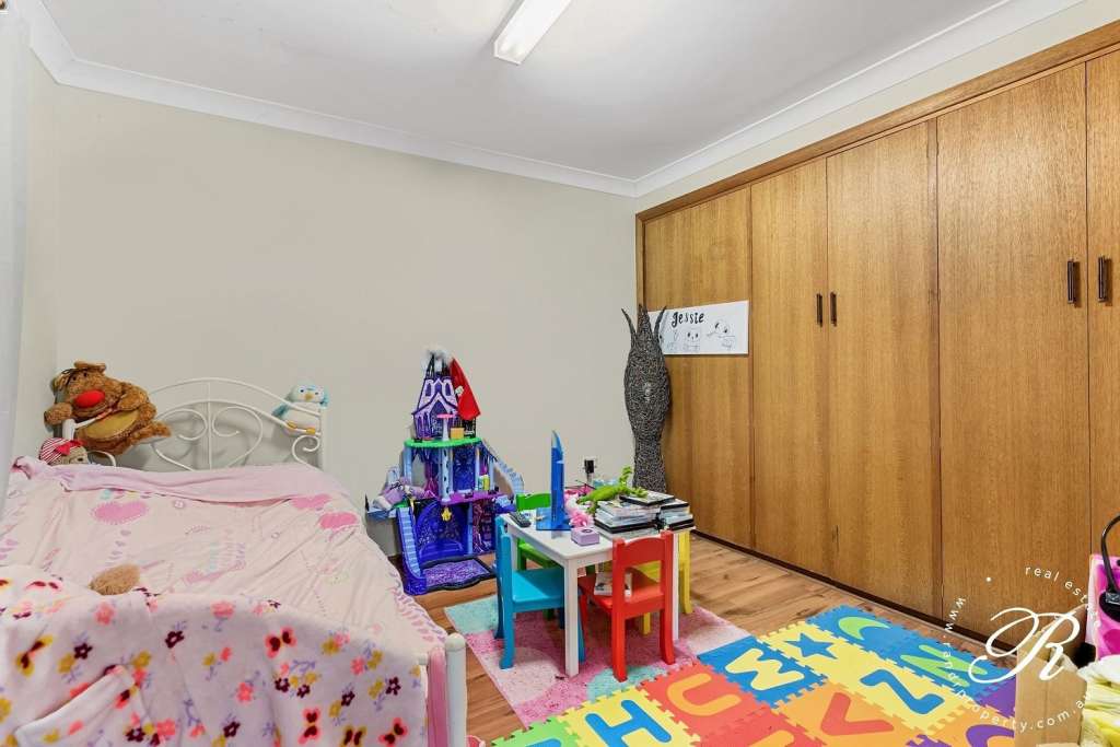 13 Alton Road, RAYMOND TERRACE, NSW 2324 AUS