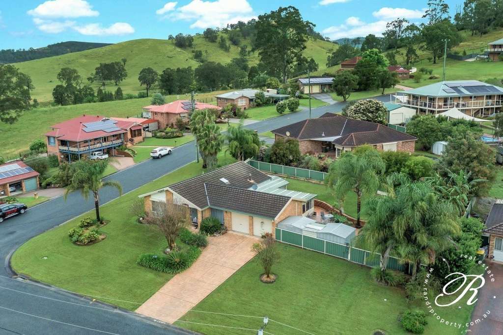 17 Melbee Circuit, DUNGOG, NSW 2420 AUS