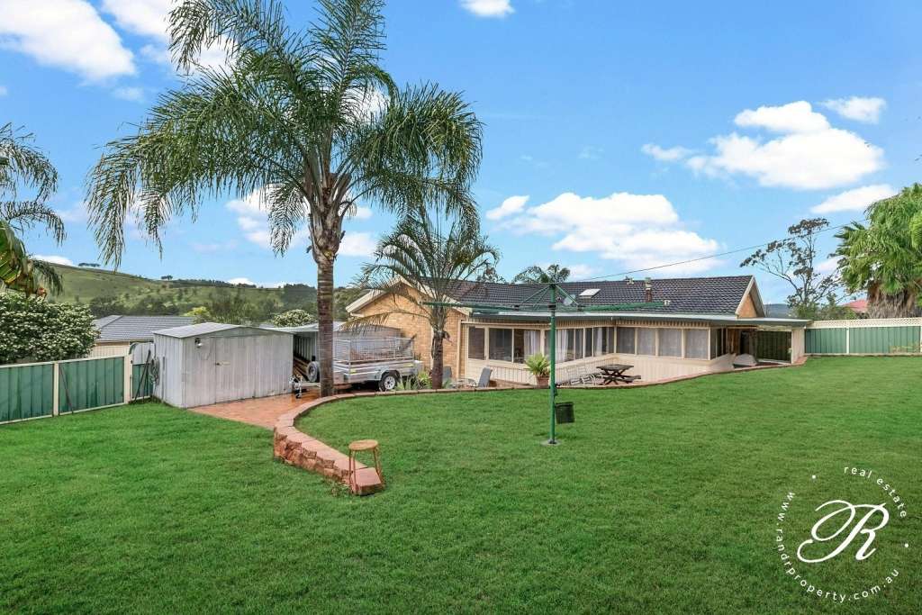 17 Melbee Circuit, DUNGOG, NSW 2420 AUS