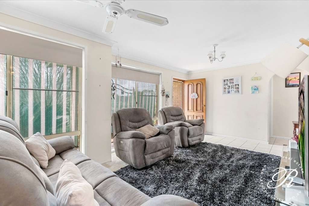 17 Melbee Circuit, DUNGOG, NSW 2420 AUS