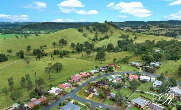 17 Melbee Circuit, DUNGOG, NSW 2420 AUS