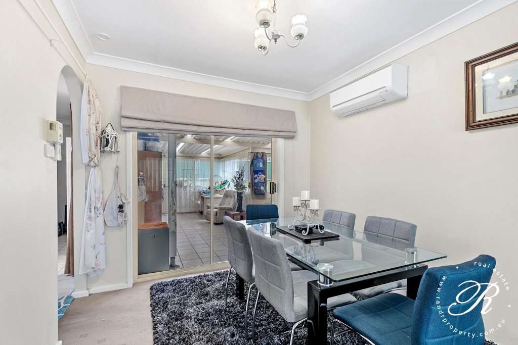 17 Melbee Circuit, DUNGOG, NSW 2420 AUS