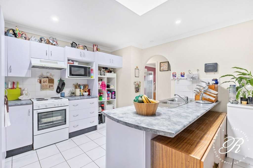 17 Melbee Circuit, DUNGOG, NSW 2420 AUS