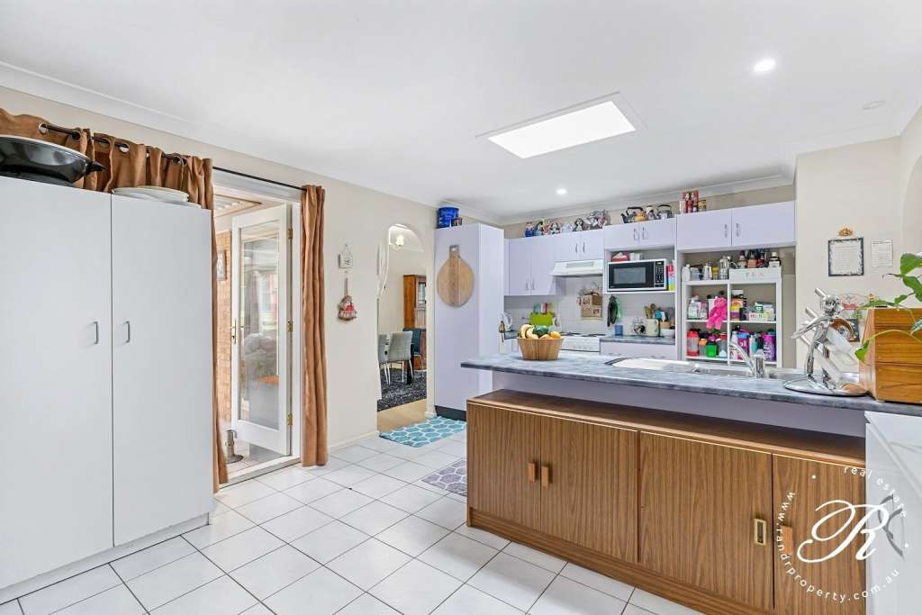 17 Melbee Circuit, DUNGOG, NSW 2420 AUS