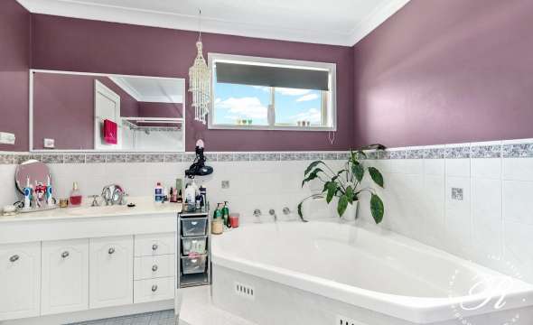 17 Melbee Circuit, DUNGOG, NSW 2420 AUS