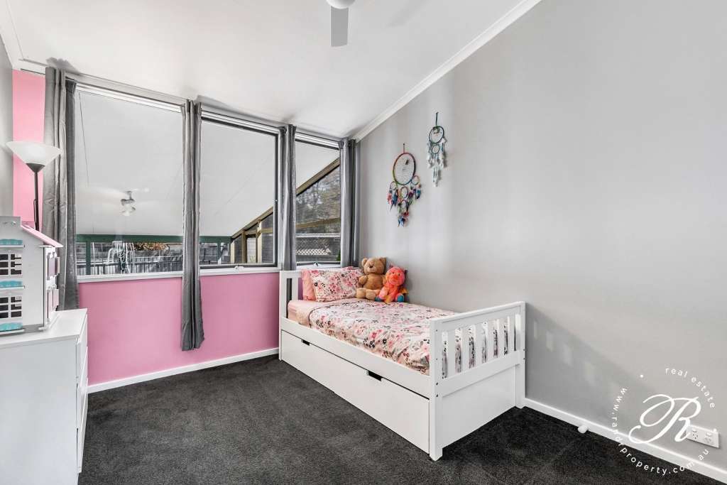 6 Blackbutt Crescent, MEDOWIE, NSW 2318 AUS