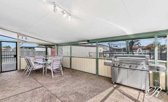 6 Blackbutt Crescent, MEDOWIE, NSW 2318 AUS