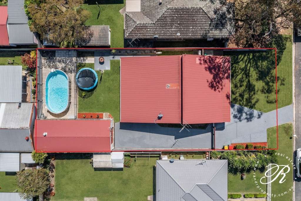 6 Blackbutt Crescent, MEDOWIE, NSW 2318 AUS