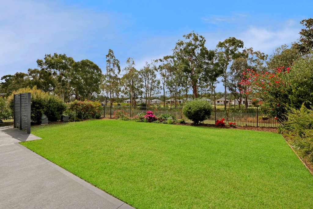 25 Augusta Place, MEDOWIE, NSW 2318 AUS