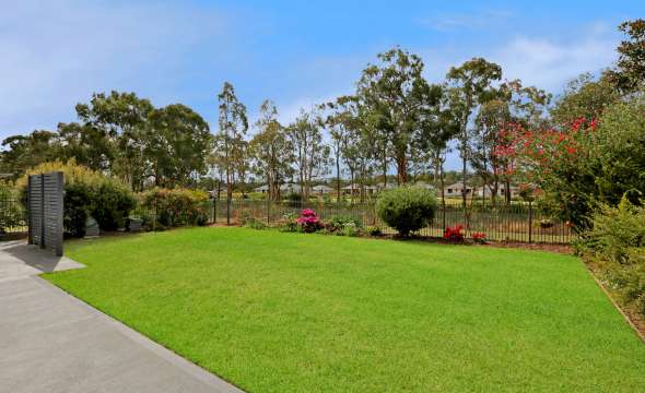 25 Augusta Place, MEDOWIE, NSW 2318 AUS