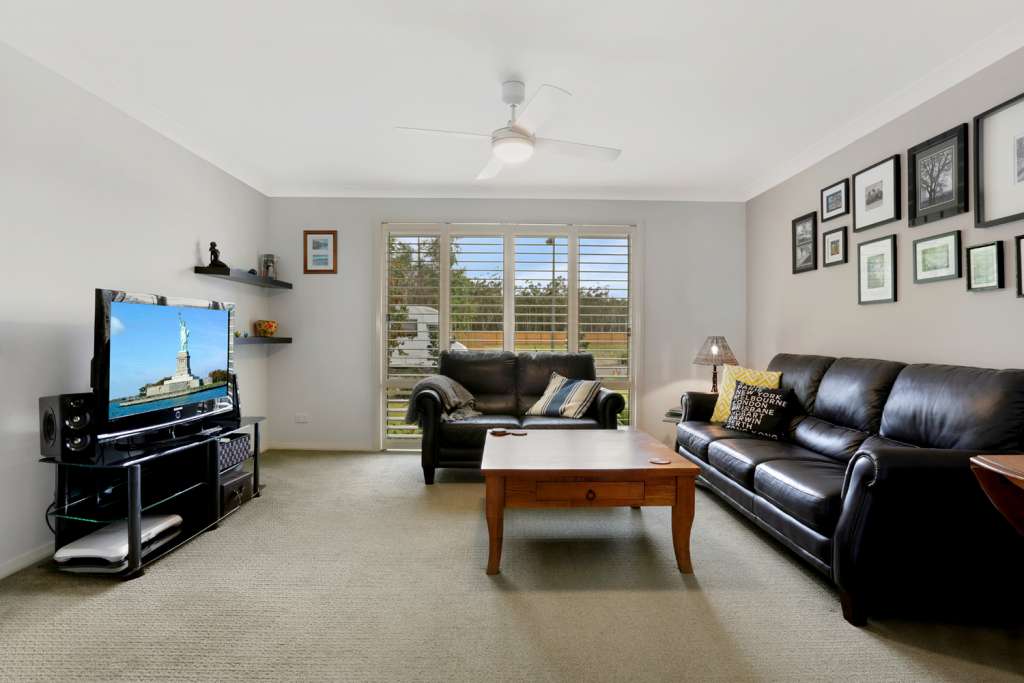 25 Augusta Place, MEDOWIE, NSW 2318 AUS