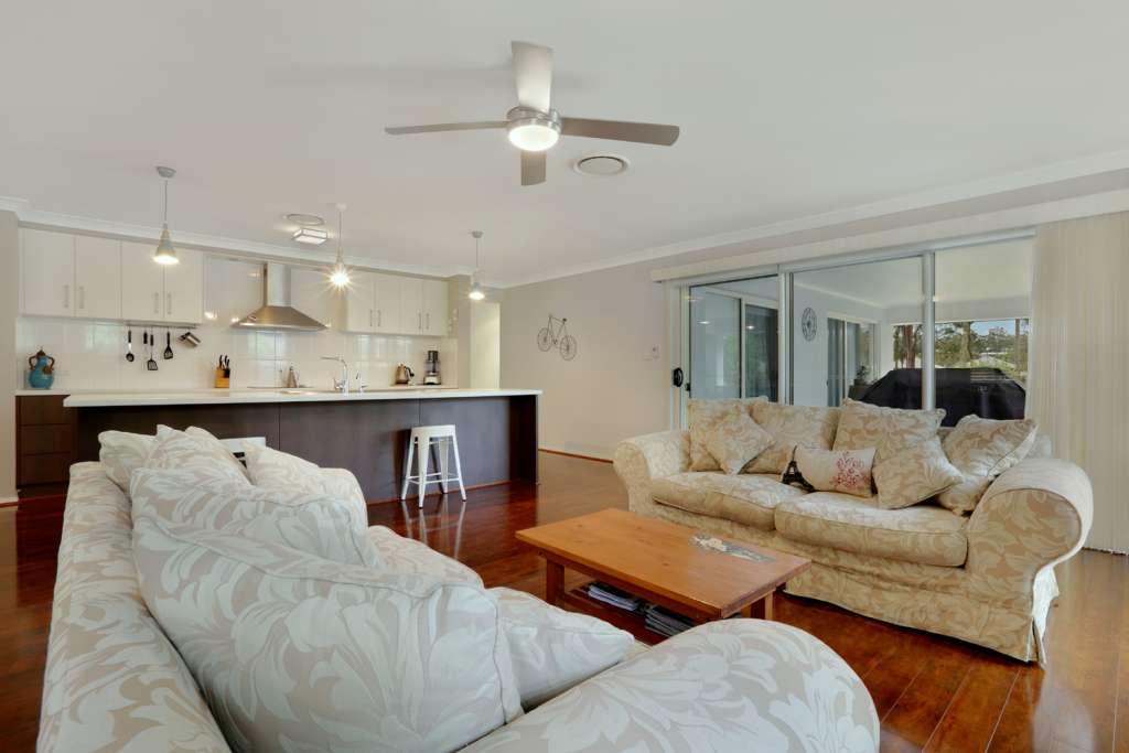 25 Augusta Place, MEDOWIE, NSW 2318 AUS