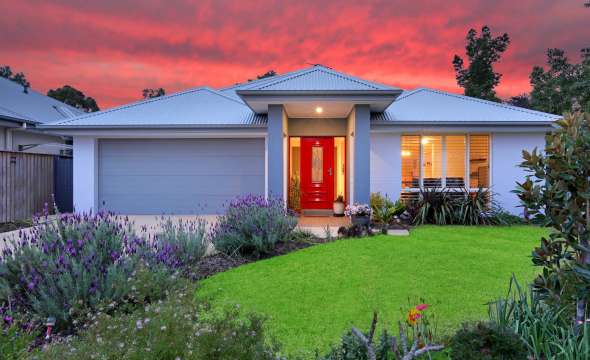 25 Augusta Place, MEDOWIE, NSW 2318 AUS