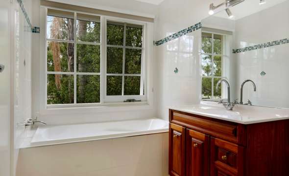 4 Warren Street, SEAHAM, NSW 2324 AUS